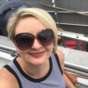 Meet your Posher, Christina